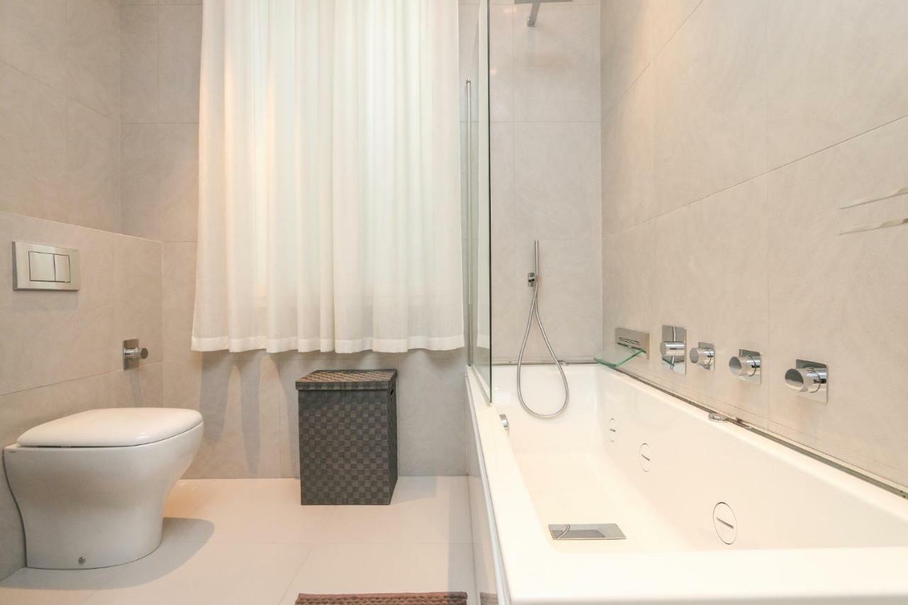 ניס Seafront Modern Apartment מראה חיצוני תמונה